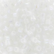 Miyuki Delica 10/0 DBM0202 - White Pearl AB x8g|raw }}