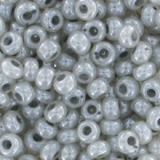 Preciosa Perles rocailles 9/0 2.5 mm - Gris Pastel Nacré x250g
