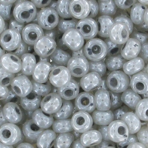 Preciosa Perles rocailles 9/0 2.5 mm - Gris Pastel Nacré x250g