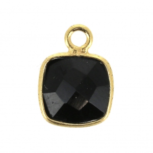 Pendentif carré pierre facettée 7 mm serti Argent 925 Plaqué Or / Onyx Noir x1