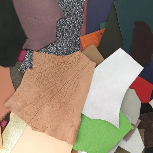 Chutes de cuir de luxe en morceaux de tailles/couleurs/textures différentes x 400g