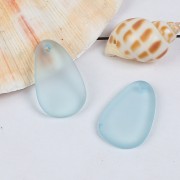 Breloque goutte en résine effet verre dépoli 15x24.5 mm - Bleu transparent x1