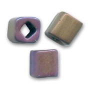 Cubes Toho 4 mm TC-04-703- Mat Mauve Mocca x10g|raw }}