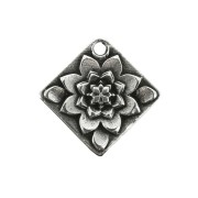 Pendentif losange fleur 21mm - Placage Argent fin vieilli x1|raw }}