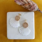 Pendentif Nacre Coquillage - 42x48.5 mm pour la création de bijoux fantaisie x1