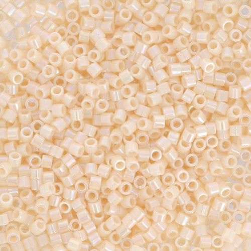 Miyuki Delica 15/0 DBS0157 - Opaque Cream AB x5g