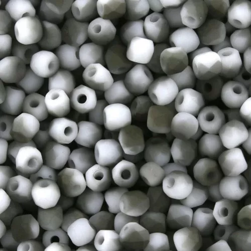 Facettes 2 mm - Chalk White Valentinite Mat x50