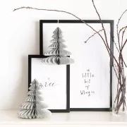 Sapins en papier nid d'abeille - déco de table Let's Party - Argenté x2