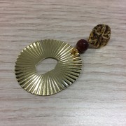 Pendentif irrégulier ajouré effet plissé en laiton 42x38 mm - Rhodié x1