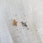 Mini breloque croix en zamac 10x6 mm - Doré à l'or fin x1