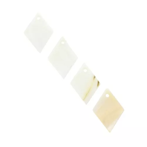 Sequin losange en nacre 20x14 mm x4