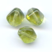 Pyramides Olivine 6 mm x25