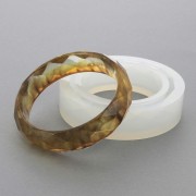 Moule silicone pour réaliser des bracelets facettés en résine 56x16x8 mm x1|raw }}