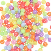 Assortiment de 200 perles lettres alphabet 7 mm Multicolore Fluo - Blanc|raw }}