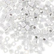 Assortiment de 200 perles lettres alphabet cubes 6 mm - Blanc - Argenté