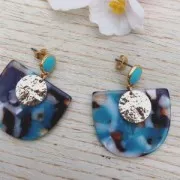 Clous d'oreilles rond en résine époxy  11.5x9 mm Doré à l'or fin -Pastel Yellow x2