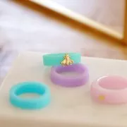 Élément en forme d'abeille à coller 7x8 mm - Doré à l'or fin x1