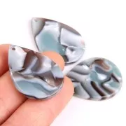 Pendentif goutte 31x22 mm - Ecaille de tortue - Marron foncé - Gris nacré x1