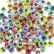 Assortiment de 200 perles lettres alphabet 7 mm - Multicolore Pastel - Noir