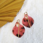 Pendentif forme orientale ajourée 41.5x32 mm - Marbré Transparent - Noir - Doré x1