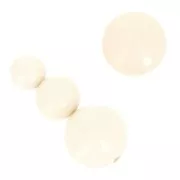 Assortiment de 26 perles rondes 8-10-14 mm et 2 cabochons en résine opaque Ivoire