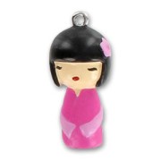 Breloque Kokeshi 27 mm Fuchsia x1|raw }}