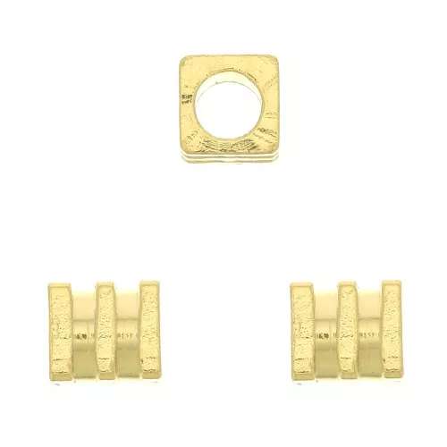 Perle cube travaillé 3 mm - Doré à l'or fin x1