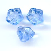 Perles fleurs cloches  10 mm Light Sapphire x20