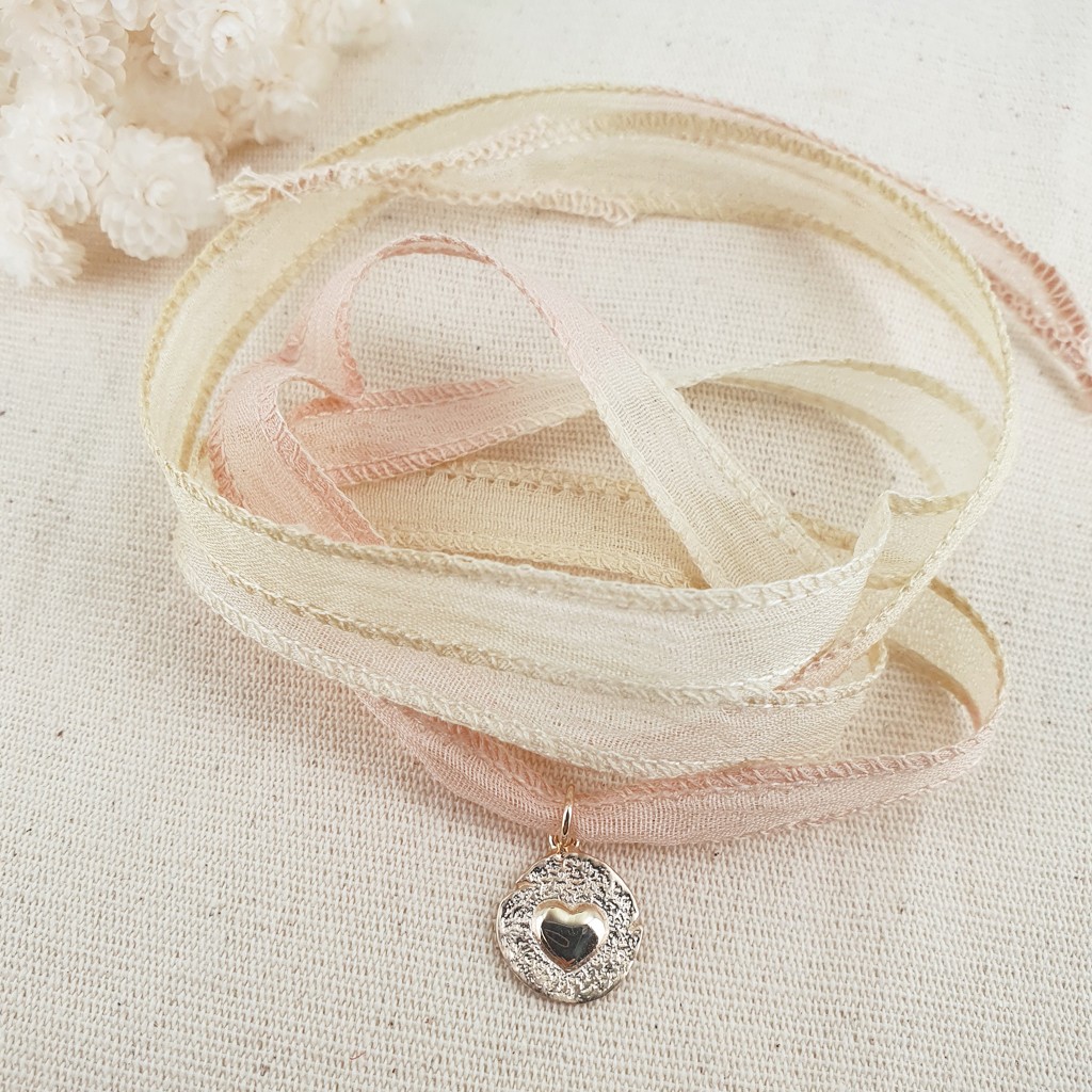 Collier Ruban En Soie Teint à La Main - 85cm X 2.5cm - Bleu/Rose/Orange - Réf SOIE12