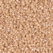 Miyuki Delica 11/0 DB0205 - Light Caramel Ceylon x100g