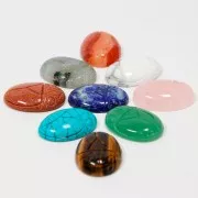 Cabochon ovale gravé scarabée 25x18 mm en pierre gemme - Oeil de tigre x1