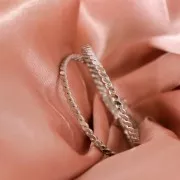 Créoles effet tréssé limée 50 mm - Rhodié x2