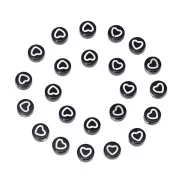 Assortiment de 20 perles plates - coeurs - 7 mm - Noir - Blanc