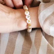 Assortiment 200 perles plates - lettres alphabet en relief 10mm Pastel Doré