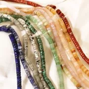 Perles Heishi rondelles en pierre gemme teintée 6x3 mm - Lapis lazuli x37cm