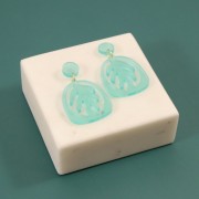 Moule silicone - boucles d'oreilles feuilles pour résine époxy et poudre céramique|raw }}