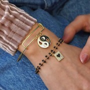 Breloque rectangle avec oxydes de Zirconium motif coeur en résine époxy 13x9 mm - Doré - Noir