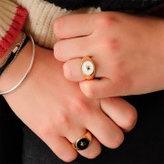 Bague chevalière - motif étoile avec résine époxy - Taille 54 - Doré - Noir x1