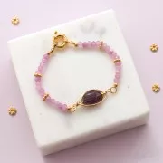 Perle ovale gravée scarabée 14x10 mm en pierre gemme - Améthyste x1