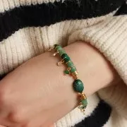 Perle ovale gravée scarabée 16x12 mm en pierre gemme - Pierre de lune x1