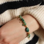 Breloque oeil en gemme facettée et petite boule 8x7mm - Doré Or fin - Aigue-Marine