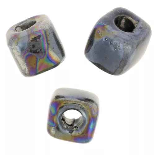 Perles cubes en céramique 5 mm - Noir irisé x5
