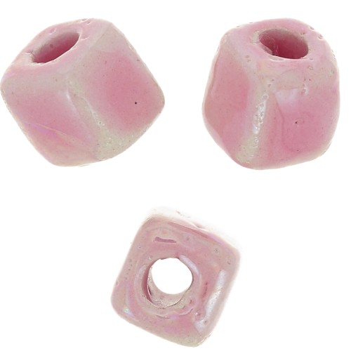 Perles cubes en céramique 5 mm - Rose clair irisé x5