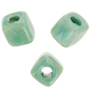 Perles cubes en céramique 5 mm - Vert irisé x5|raw }}