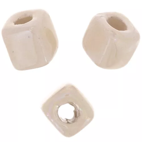 Perles cubes en céramique 5 mm - Beige irisé x5