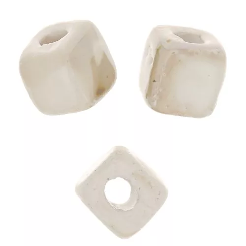 Perles cubes en céramique 5 mm - Beige marbré irisé x5