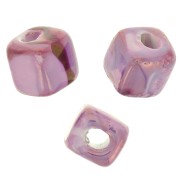 Perles cubes en céramique 5 mm - Fuchsia marbré irisé x5|raw }}