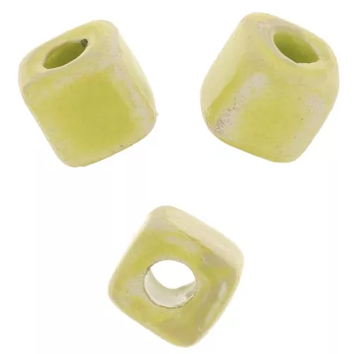 Perles cubes en céramique 5 mm - Vert clair marbré irisé x5