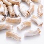 Perles tube incurvé en acrylique opaque 35x11 mm - Marbré Blanc - Marron x6|raw }}