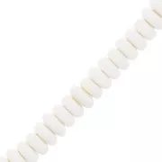 Perles Heishi rondelles  en pâte polymère 7x3 mm - Ecru x39cm